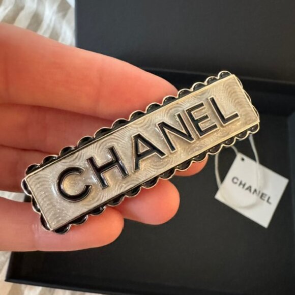 Authentic Chanel Hair Clip Barrette CC logo - Picture 6 of 7